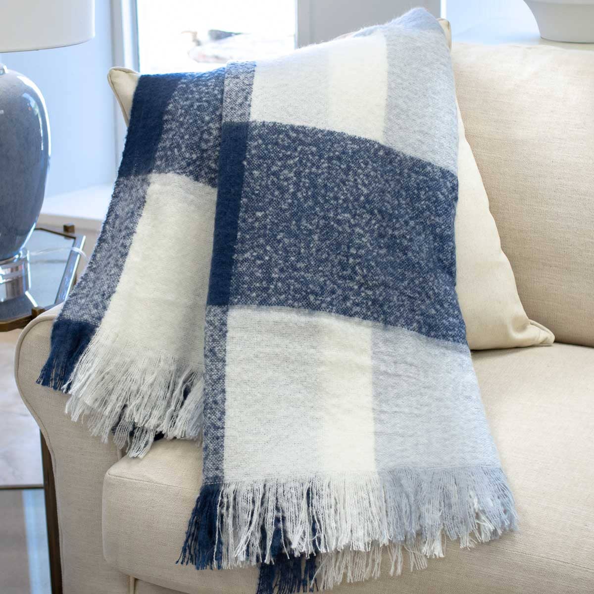 Crestland Throw   Navy/White   50x60